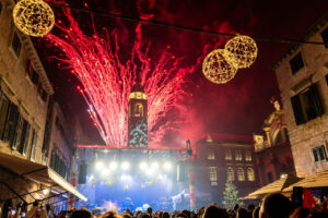 Pogledaj koji nas izvođači očekuju za doček Nove godine u gradovima naše zemlje